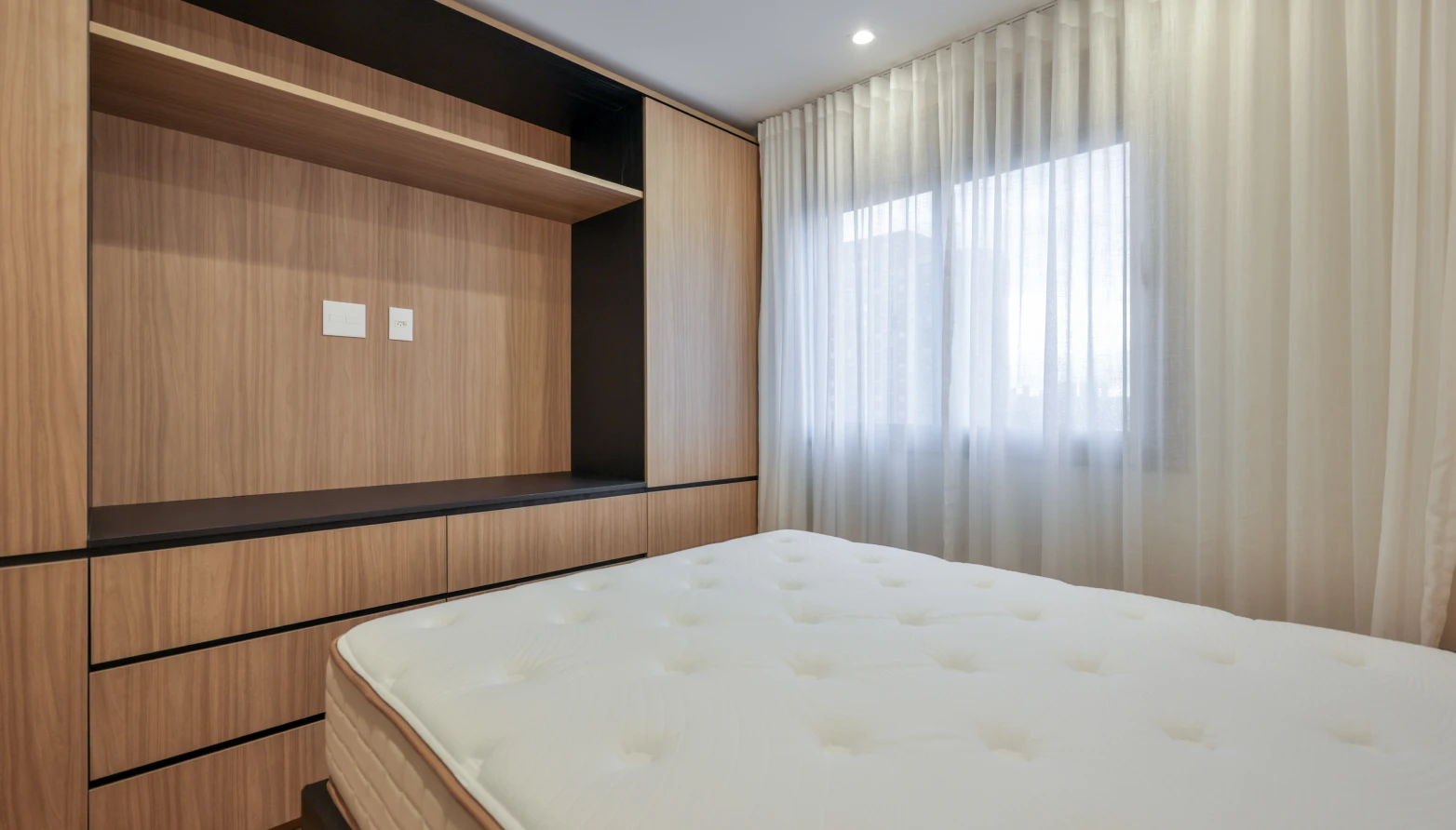 Cover to 2 suites