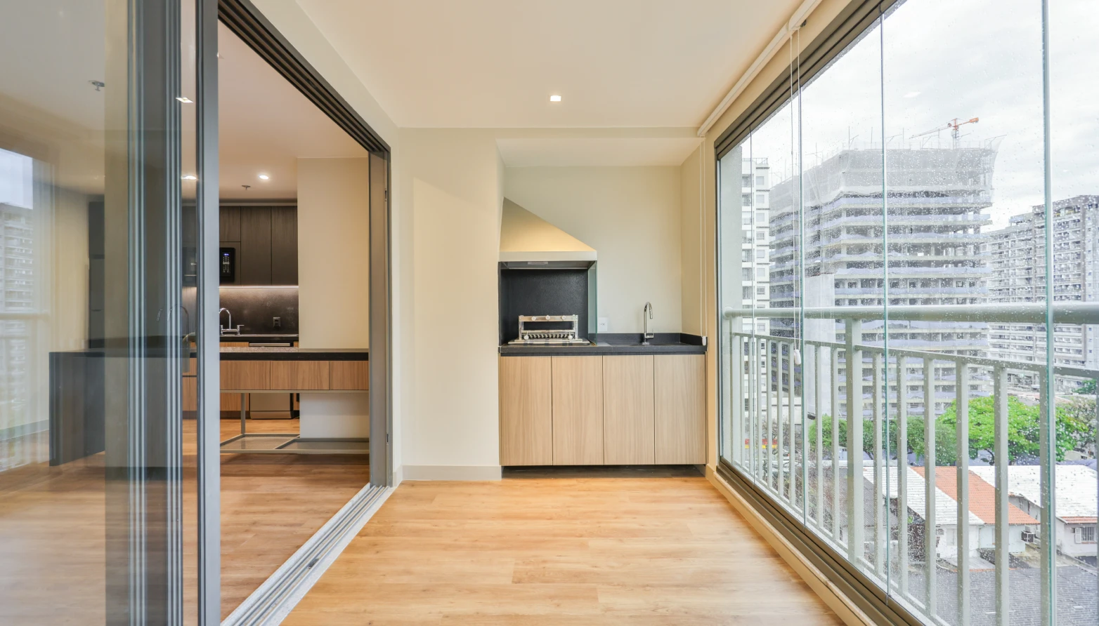 Cover to 2 suites