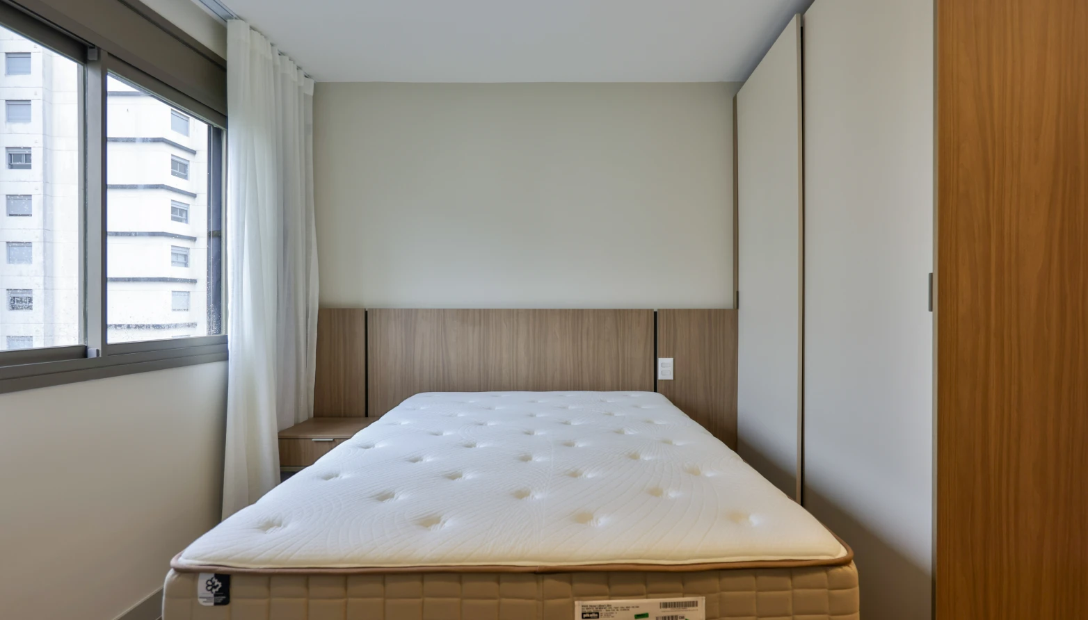 Cover to guest suite